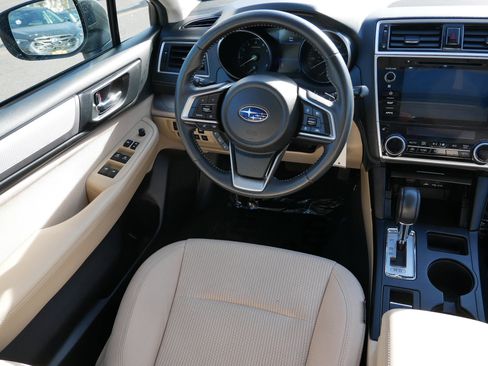 Used 2019 Subaru Outback 2.5i Premium w/ Popular Package #2 image 9