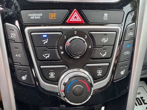Used 2014 Hyundai Elantra GT image 41
