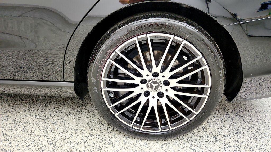 Used 2024 Mercedes-Benz C 300 4MATIC Sedan image 9