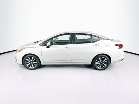 Used 2025 Nissan Versa SV FWD image 4