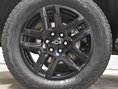 Used 2025 Chevrolet Silverado 1500 LT Trail Boss w/ Convenience Package II image 31