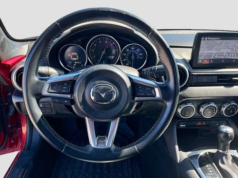 Used 2023 MAZDA MX-5 Miata Grand Touring RWD image 11