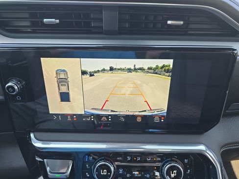 Used 2024 GMC Sierra 1500 Denali AWD/4WD image 26