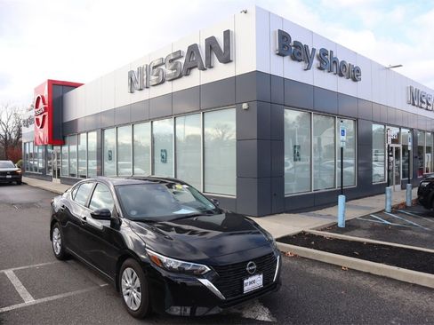 Certified 2025 Nissan Sentra S image 1