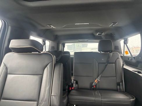 Used 2021 GMC Yukon XL SLT w/ SLT Luxury Plus Package image 12