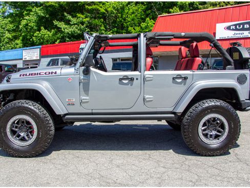 Used 2013 Jeep Wrangler Unlimited Rubicon AWD/4WD image 4