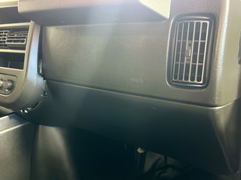 Used 2019 Chevrolet Express 2500 w/ Driver Convenience Package image 32