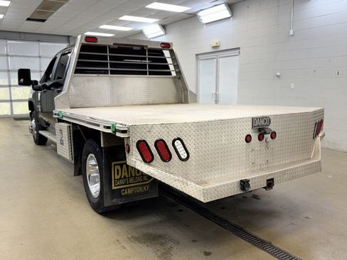 Used 2022 Chevrolet Silverado 3500 LT w/ Convenience Package image 8