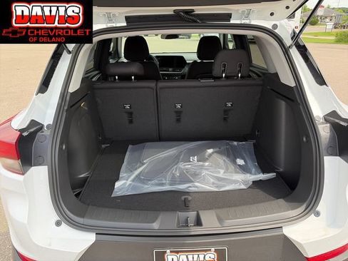 New 2026 Chevrolet TrailBlazer LS w/ LS Convenience Package AWD/4WD image 19