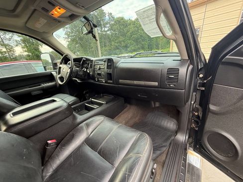Used 2008 Chevrolet Silverado 3500 LT AWD/4WD image 11
