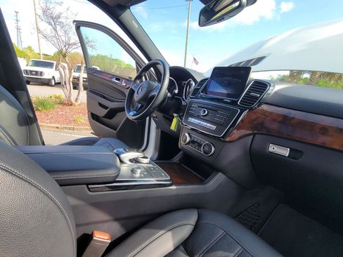 Used 2016 Mercedes-Benz GLE 350 4MATIC w/ Premium Package image 47