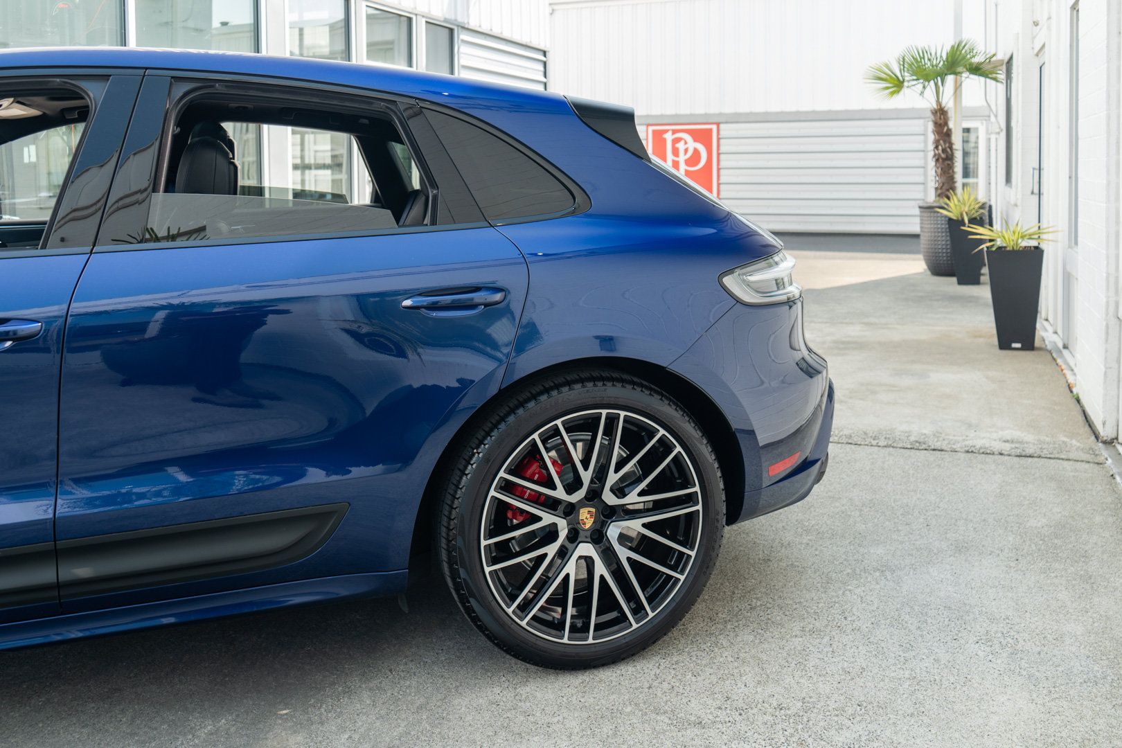 Used 2022 Porsche Macan GTS AWD/4WD image 5