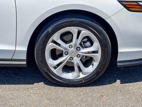 Used 2023 Honda Accord LX image 9