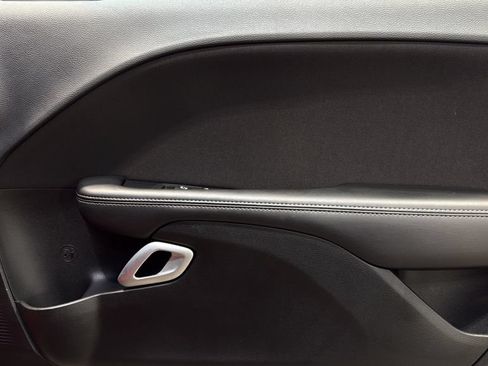 Used 2023 Dodge Challenger SXT RWD image 9