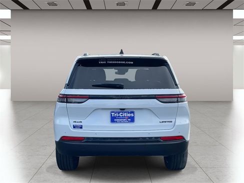 New 2025 Jeep Grand Cherokee Limited w/ Black Appearance Package image 4