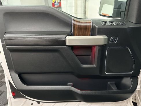 Used 2016 Ford F150 Lariat w/ Equipment Group 502A Luxury image 17