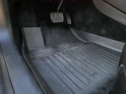 Used 2020 Tesla Model 3 Standard Range image 17