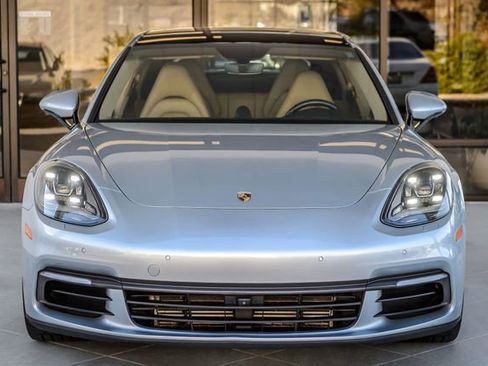 Used 2018 Porsche Panamera image 5