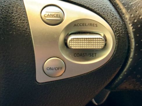 Used 2016 Nissan 370Z Touring RWD image 30