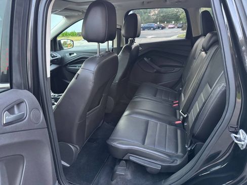 Used 2014 Ford Escape Titanium w/ Equipment Group 401A FWD image 10