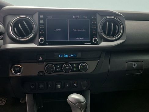 Used 2022 Toyota Tacoma TRD Sport w/ Technology Package image 30