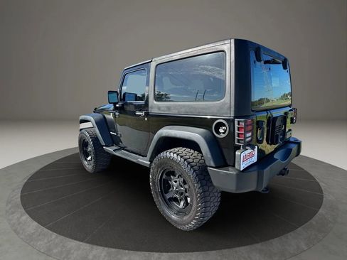 Used 2013 Jeep Wrangler Sport AWD/4WD image 5
