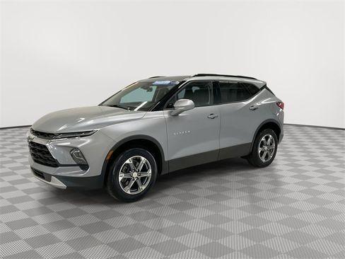 Certified 2023 Chevrolet Blazer LT w/ Convenience Package image 5