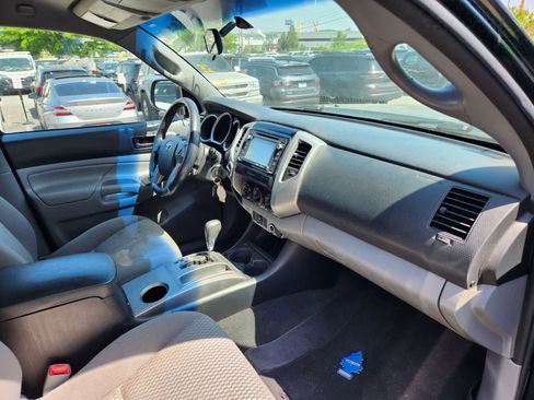 Used 2015 Toyota Tacoma 4x4 Double Cab w/ SR5 Package image 18