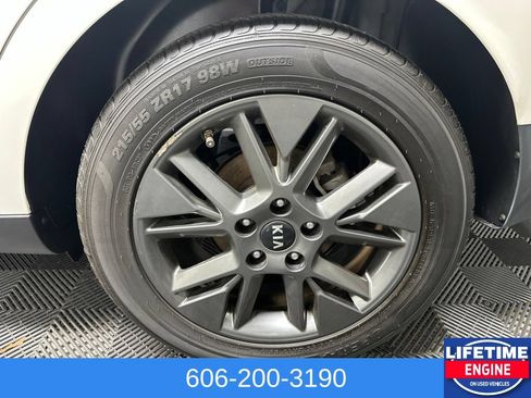 Used 2020 Kia Soul EX FWD image 9