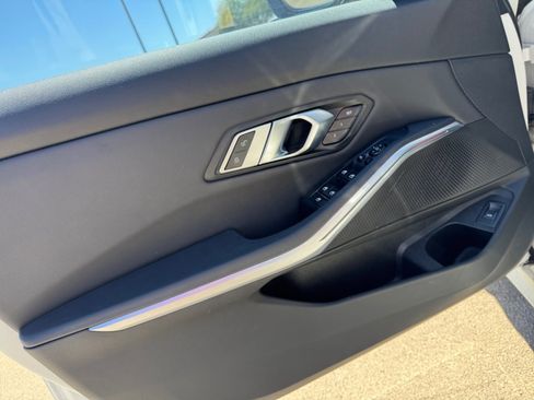 Used 2021 BMW 330i Sedan w/ M Sport Package RWD image 11