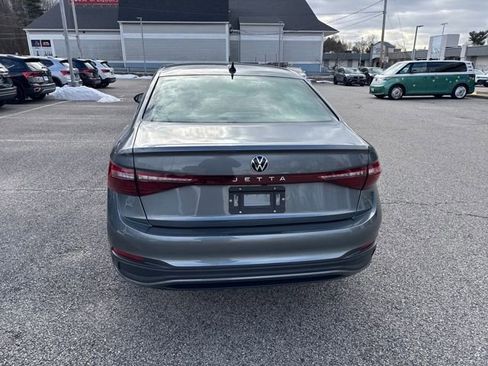Certified 2025 Volkswagen Jetta Sport image 8