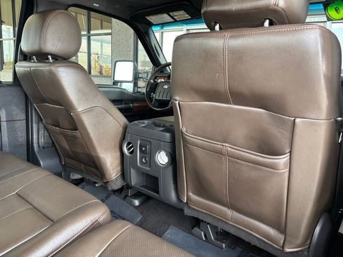 Used 2016 Ford F250 King Ranch w/ King Ranch w/Chrome Package image 30