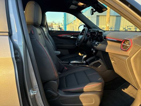 Used 2024 Chevrolet TrailBlazer RS w/ Convenience Package image 27