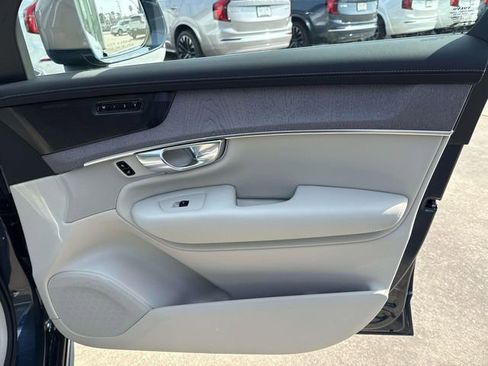 New 2026 Volvo XC90 T8 Ultra w/ Protection Package Premier image 15