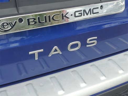 Used 2022 Volkswagen Taos SE image 24