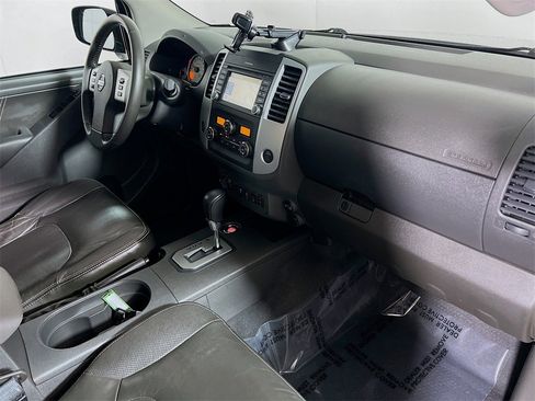 Used 2020 Nissan Frontier PRO-4X image 27
