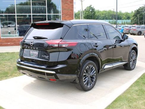 Used 2024 Nissan Rogue Platinum w/ Platinum Premium Package AWD/4WD image 36