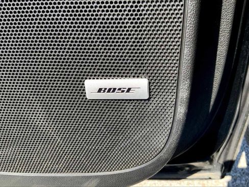 Used 2024 Buick Enclave Premium image 27