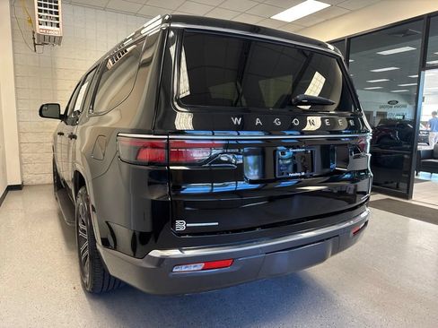 Used 2022 Jeep Wagoneer Series III AWD/4WD image 50