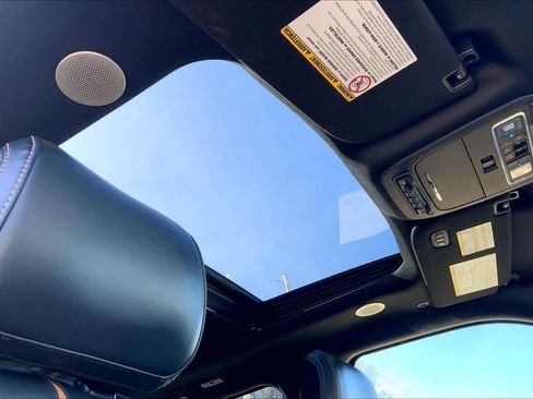 Used 2024 Ford F250 Platinum w/ FX4 Off-Road Package image 13