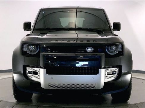 Used 2024 Land Rover Defender 110 S AWD/4WD image 2