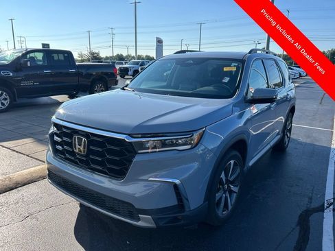 Used 2024 Honda Pilot Touring image 14