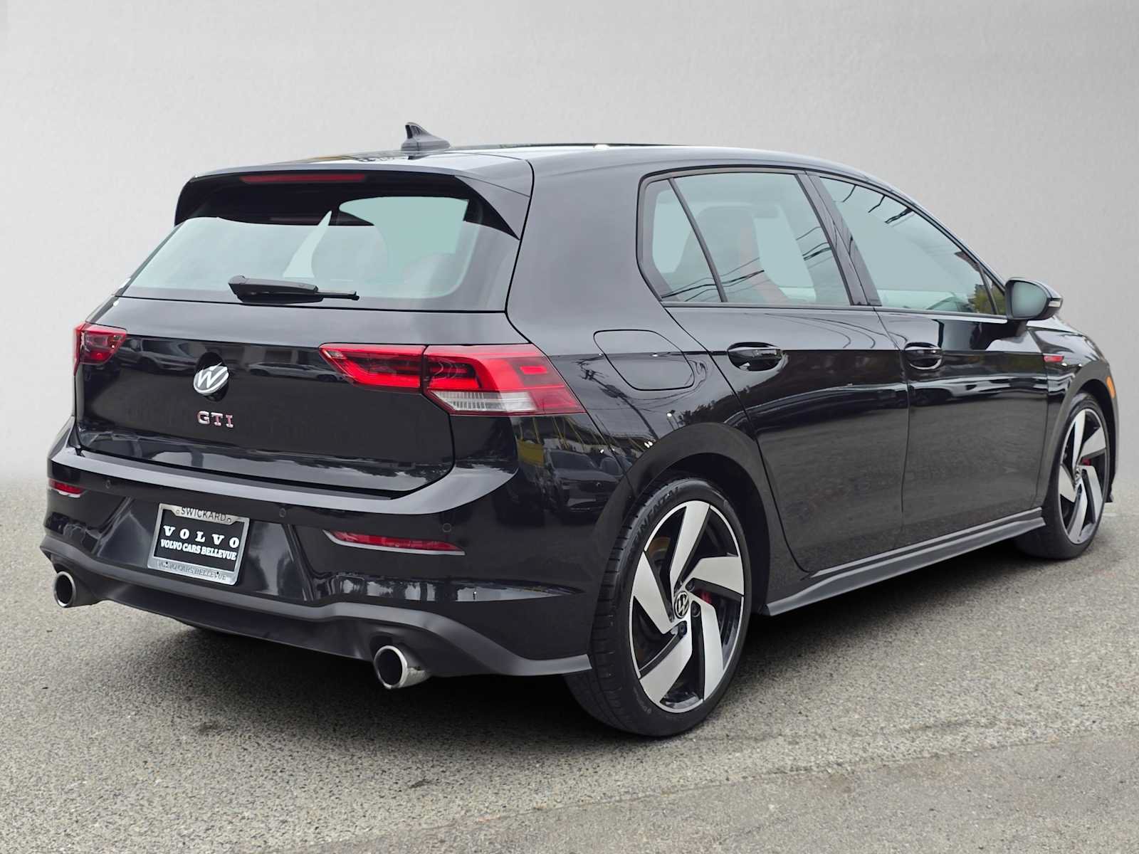 Used 2022 Volkswagen GTI S FWD image 3