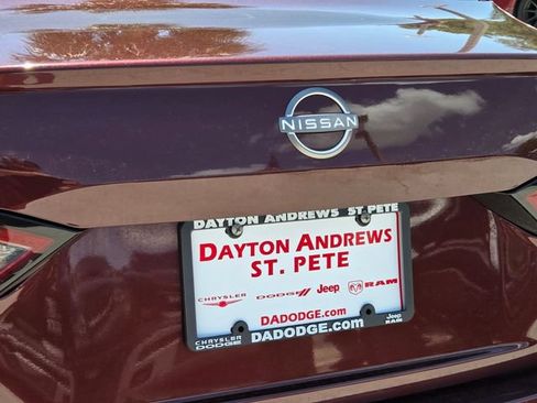 Used 2024 Nissan Altima 2.5 SV FWD image 9