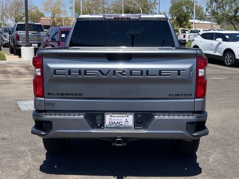Used 2022 Chevrolet Silverado 1500 Custom w/ LPO, Dark Essentials Package RWD image 5