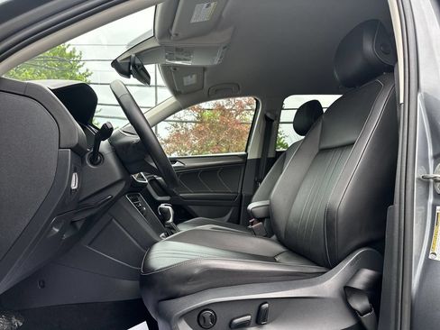 Certified 2024 Volkswagen Tiguan SE AWD/4WD image 8