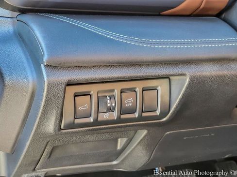 Used 2023 Subaru Outback Touring image 15