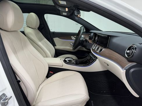 Used 2017 Mercedes-Benz E 400 4MATIC Wagon image 53