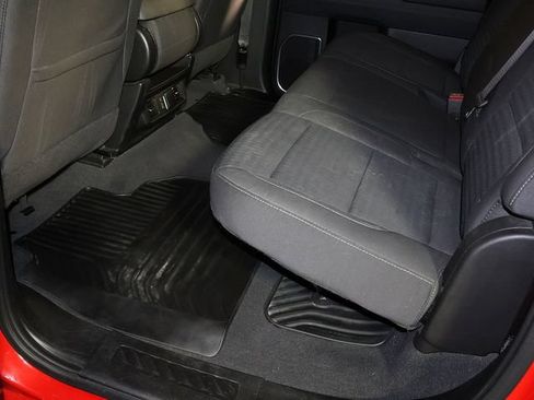 Used 2023 Chevrolet Silverado 1500 LT AWD/4WD image 29