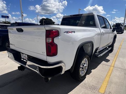 Used 2025 Chevrolet Silverado 2500 LT w/ Safety Package AWD/4WD image 3